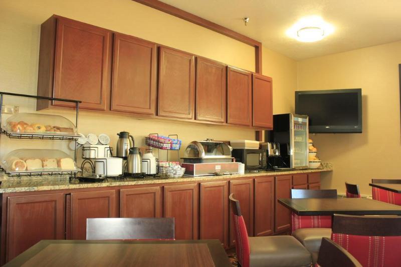 Comfort Inn Елко Екстериор снимка