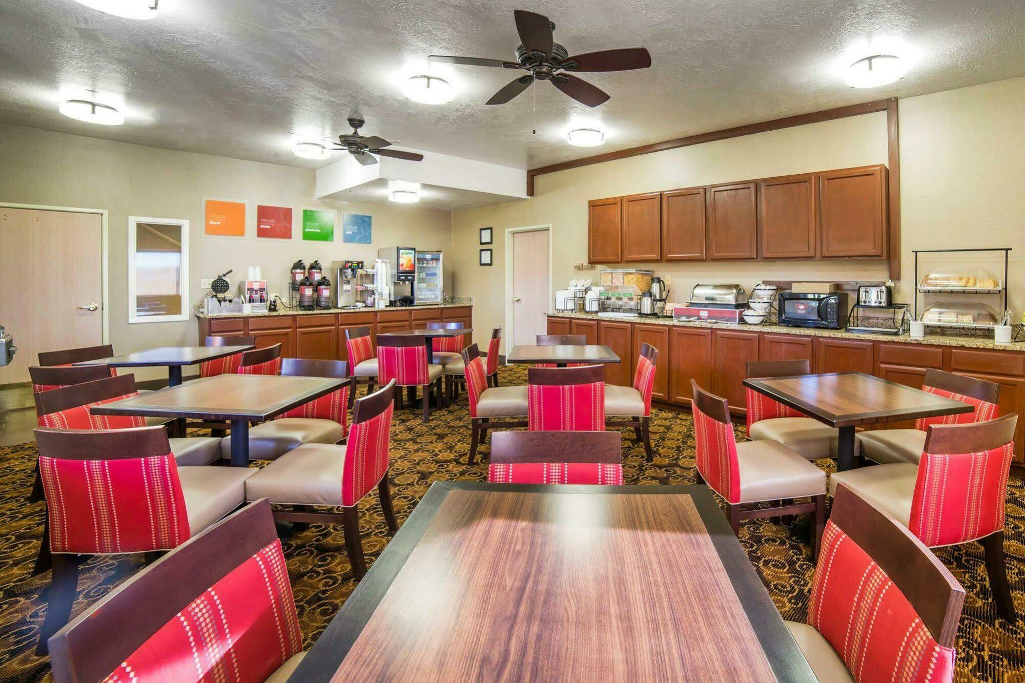 Comfort Inn Елко Екстериор снимка